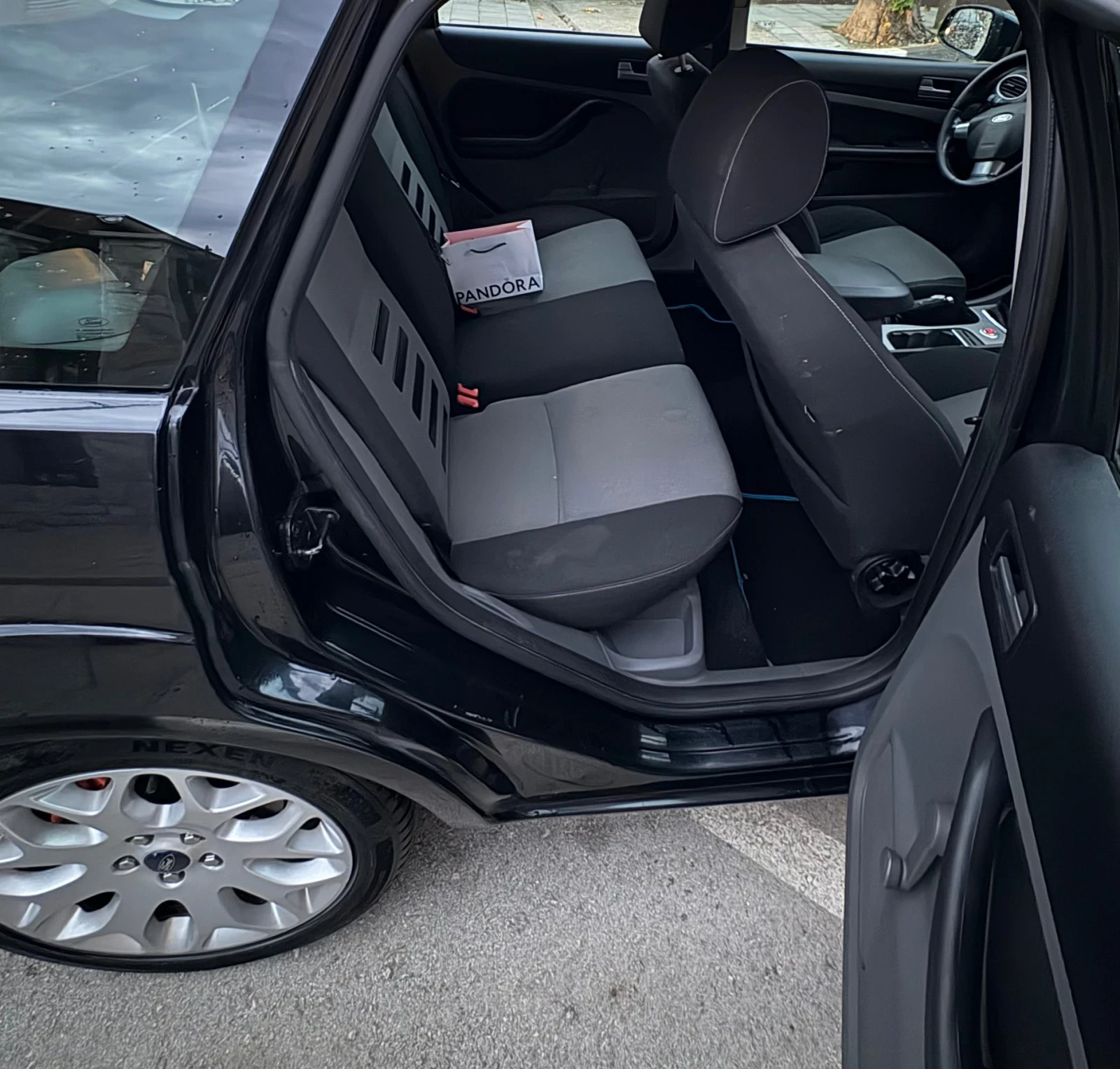 Ford Focus 1.6 бензин , снимка 8 - Автомобили и джипове - 56686263