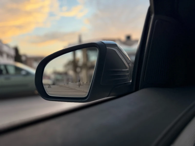 Mercedes-Benz EQC 6 МЕСЕЦА ГАРАНЦИЯ/AMG Pack 4 Matic/Всички Екстри, снимка 17 - Автомобили и джипове - 52844741