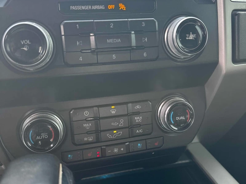 Ford F150 * 4WD SuperCrew Box * CARFAX * БЕЗ ПЪРВОНАЧАЛНА ВН, снимка 10 - Автомобили и джипове - 52875109