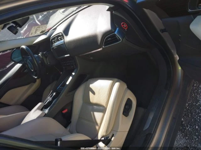 Jaguar F-PACE 35T PRESTIGE* Фиксирана цена* Клип на мотор* , снимка 5 - Автомобили и джипове - 52945338