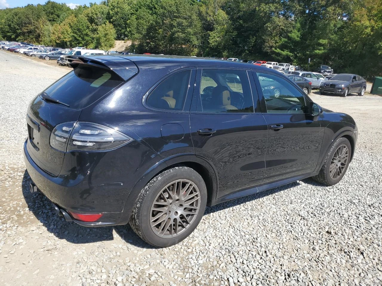 Porsche Cayenne GTS 2014 - изображение 3