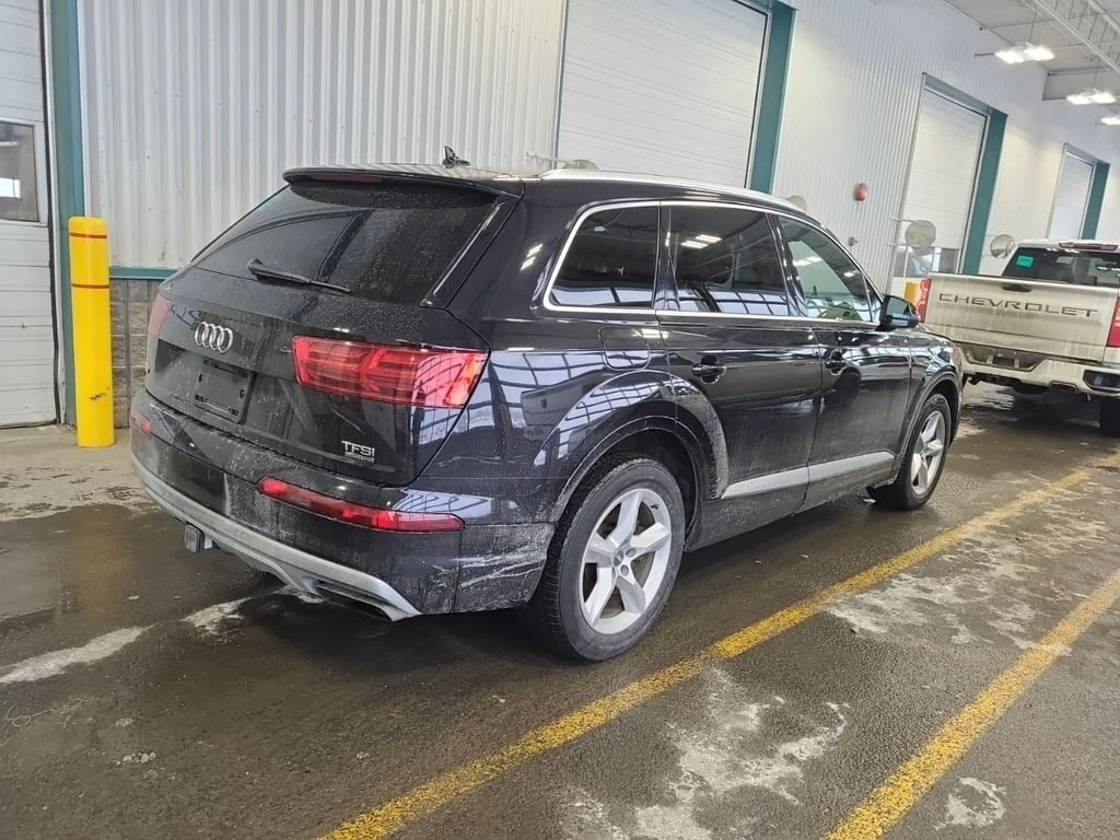 Audi Q7 * PREMIUM * CARFAX * ЦЕНА ДО БГ - изображение 3