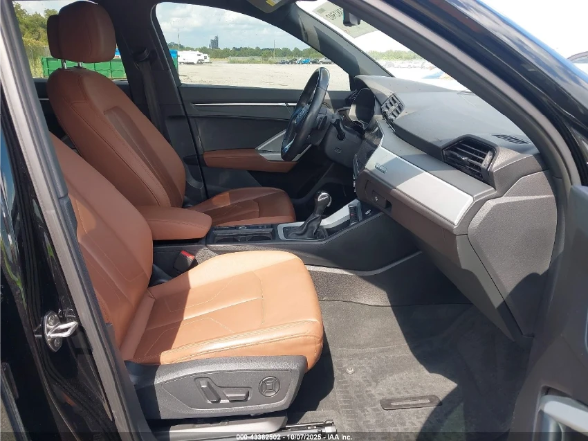 Audi Q3 S-Line* Quattro* VIRTUAL* ПОДГРЕВ* PANO - изображение 7