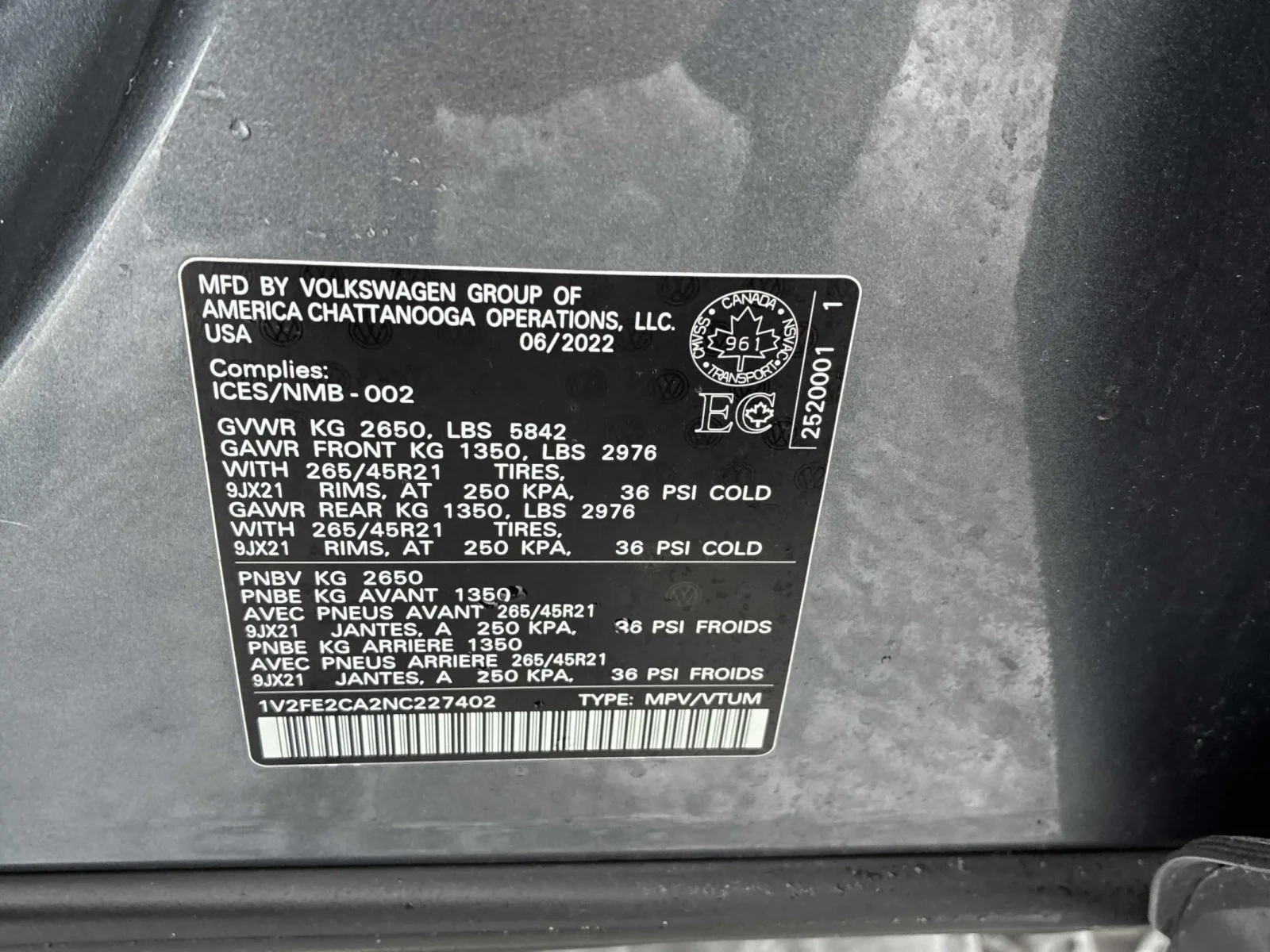 VW Atlas Cross Sport  * * CARFAX * * АВТО КРЕДИТ * * , снимка 13 - Автомобили и джипове - 53841759