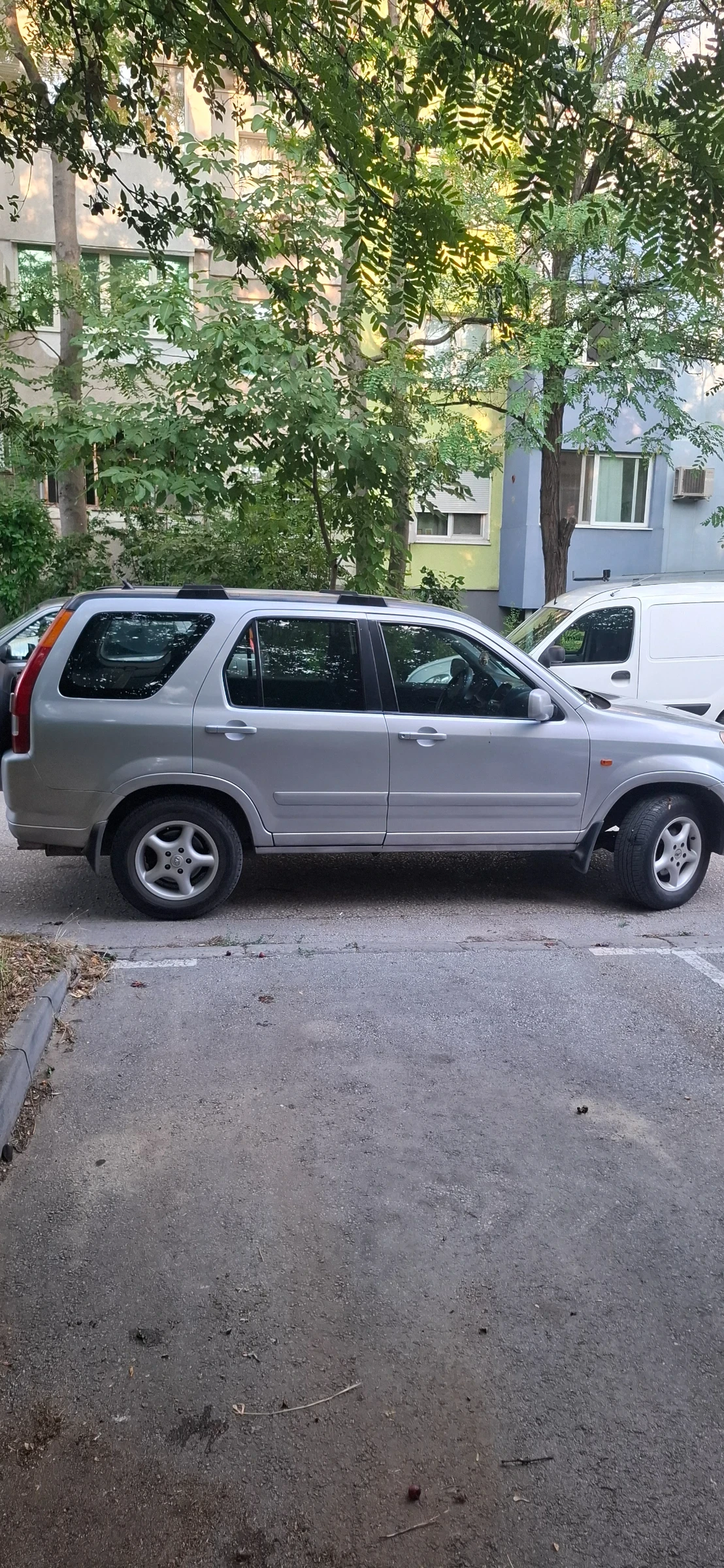 Honda Cr-v Бензин 2000/150/4?4, снимка 4 - Автомобили и джипове - 55436232