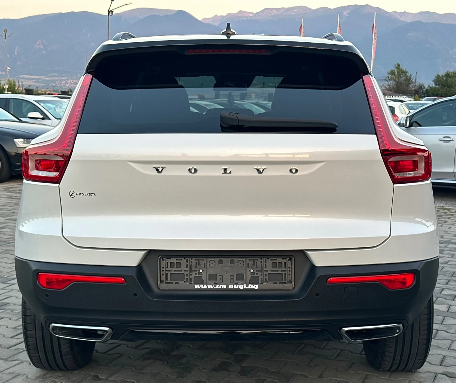 Volvo XC40 R DESIGN* DIGITAL* BLACK LINE* HARMON/KARDON* KEYL, снимка 5 - Автомобили и джипове - 55590249