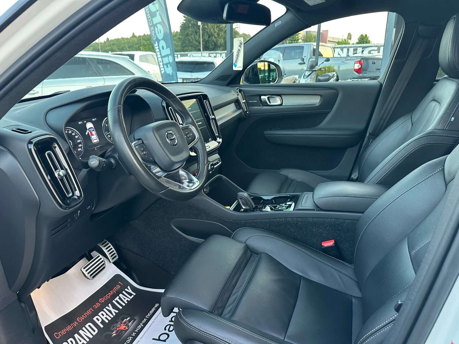 Volvo XC40 R DESIGN* DIGITAL* BLACK LINE* HARMON/KARDON* KEYL, снимка 10 - Автомобили и джипове - 55590249