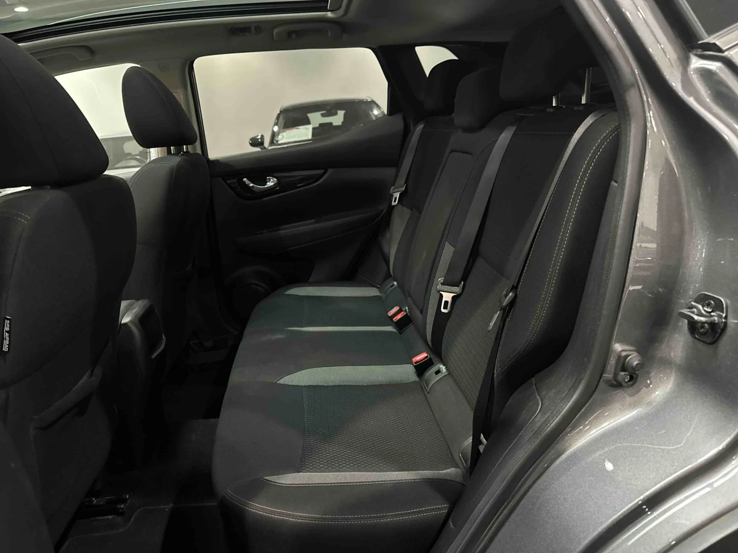 Nissan Qashqai 1.7 dCi N-Connecta, снимка 7 - Автомобили и джипове - 55613862