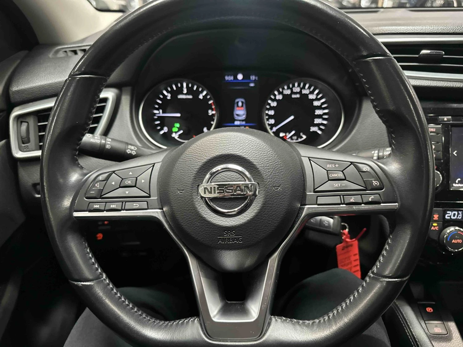 Nissan Qashqai 1.7 dCi N-Connecta, снимка 4 - Автомобили и джипове - 55613862