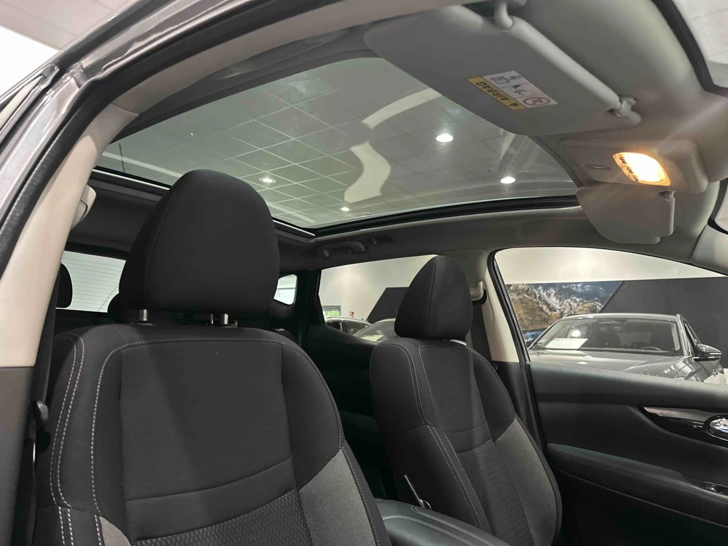 Nissan Qashqai 1.7 dCi N-Connecta, снимка 11 - Автомобили и джипове - 55613862
