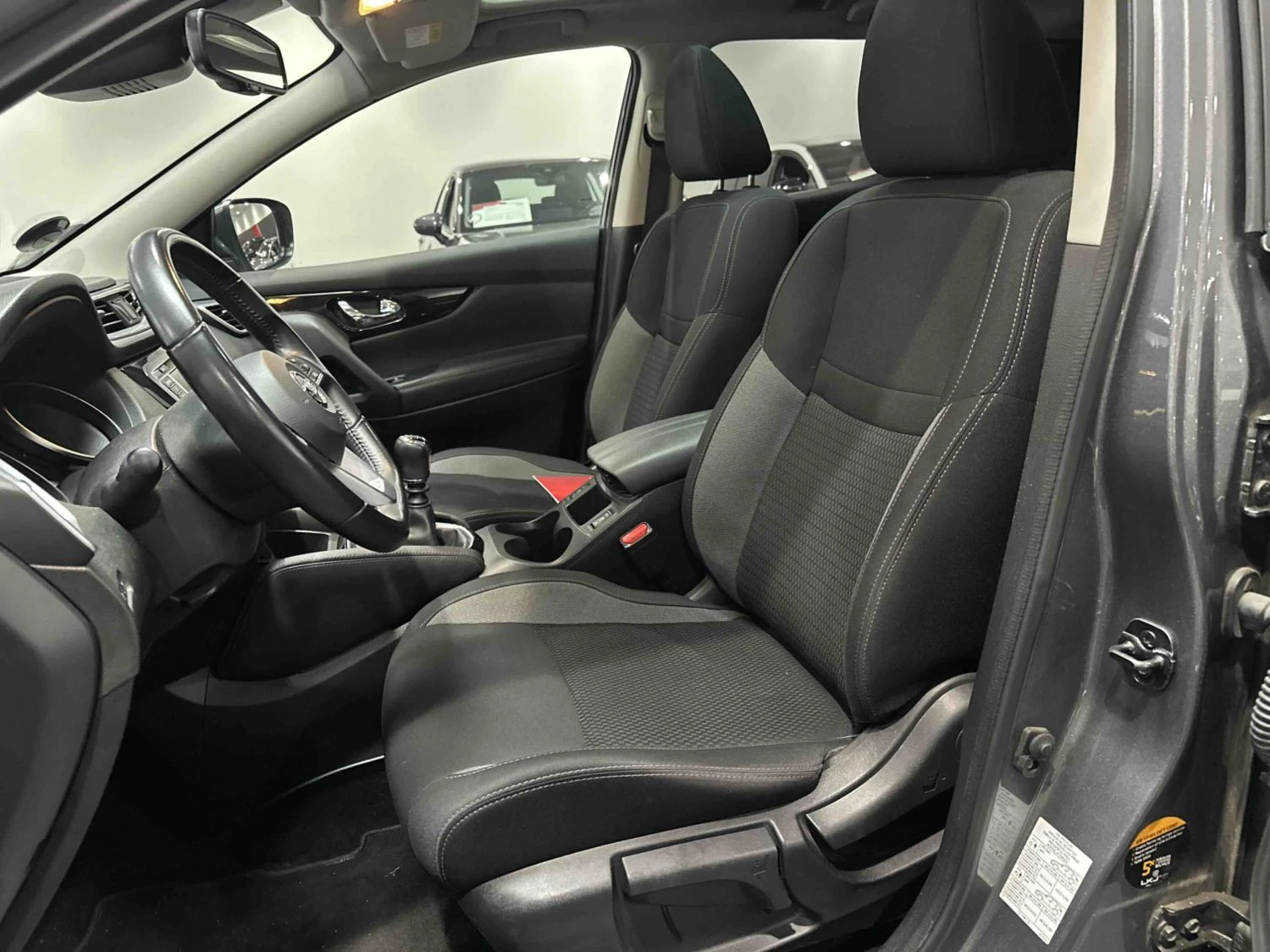 Nissan Qashqai 1.7 dCi N-Connecta, снимка 6 - Автомобили и джипове - 55613862