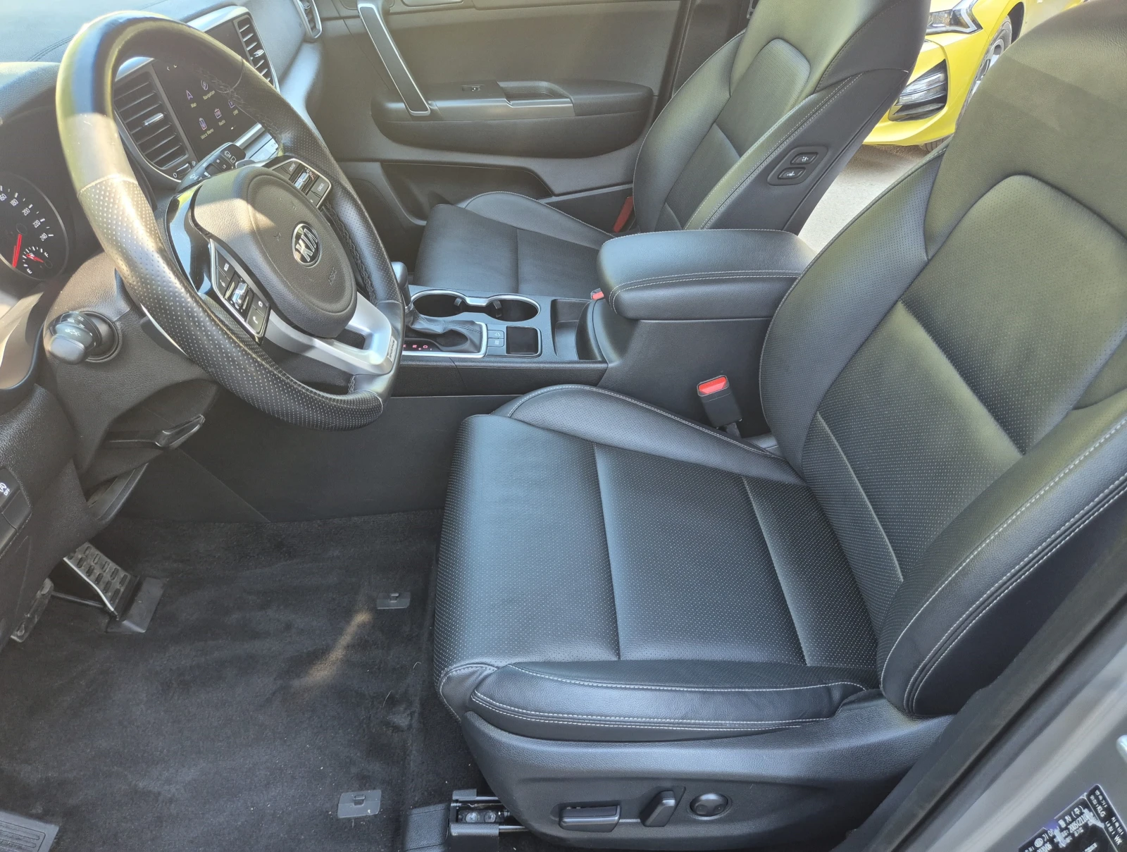 Kia Sportage 2.0 CRDI 4x2 наличен в БГ, снимка 5 - Автомобили и джипове - 56324773