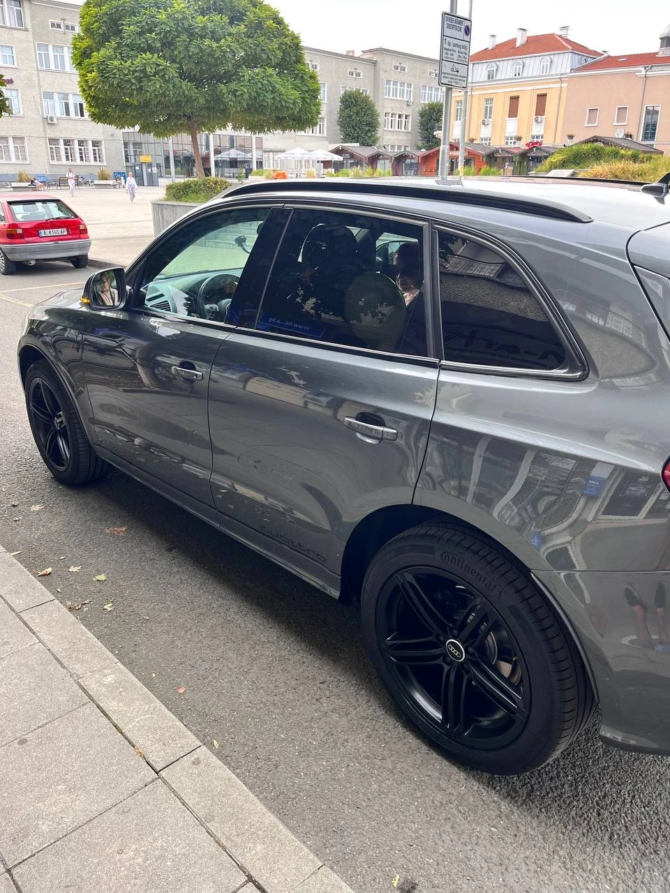 Audi Q5 2.0TDi s-line, снимка 3 - Автомобили и джипове - 56594078