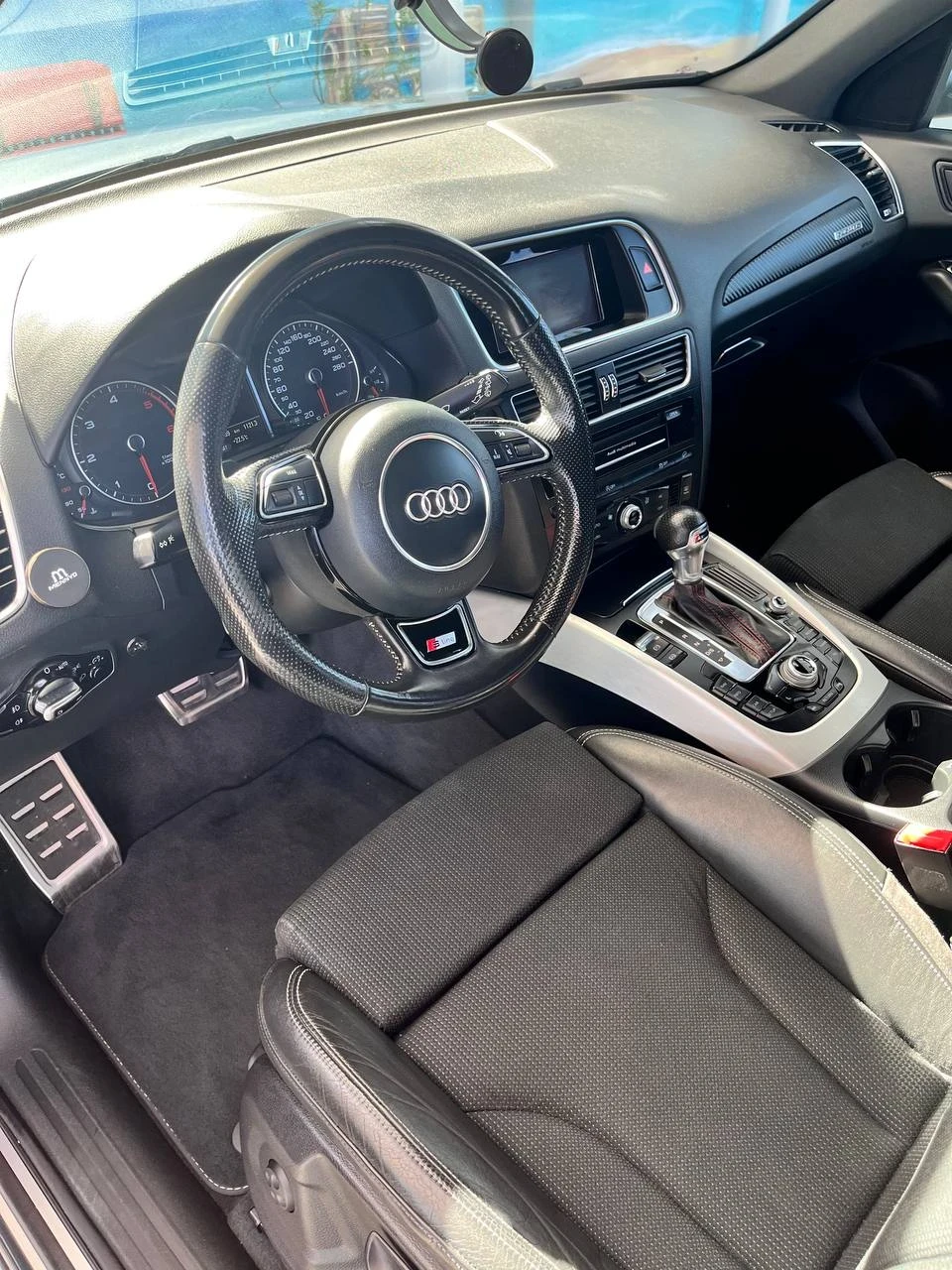 Audi Q5 2.0TDi s-line, снимка 7 - Автомобили и джипове - 56594078