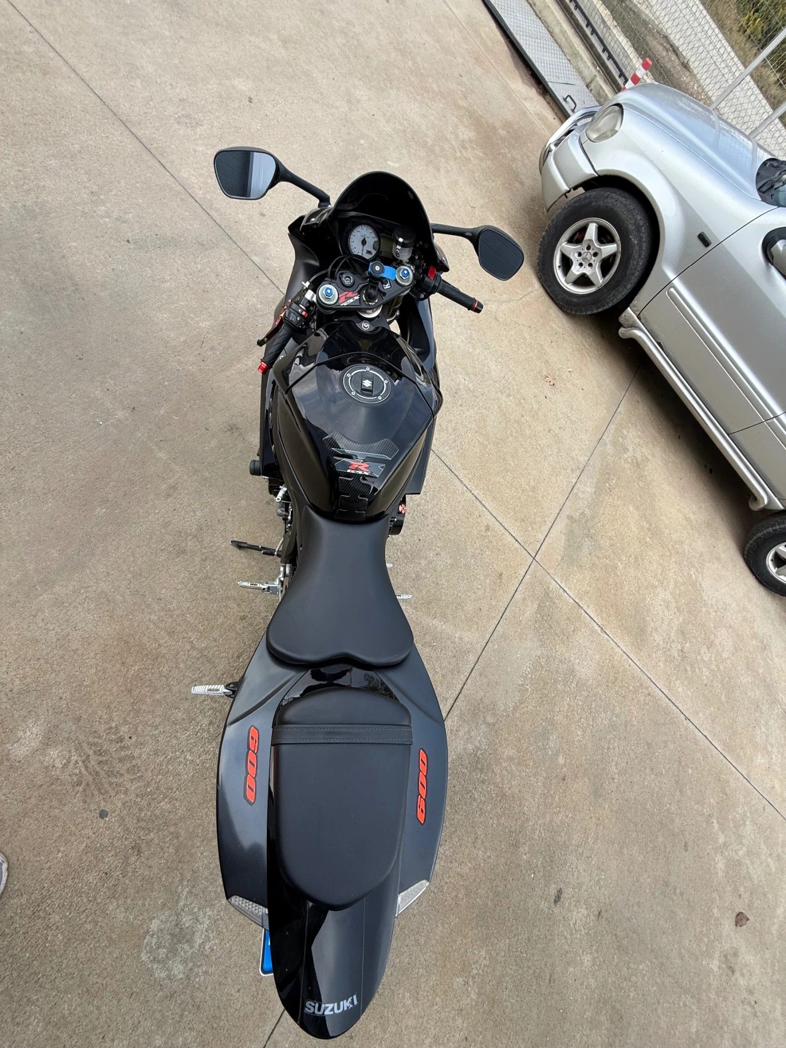 Suzuki Gsxr 600 - изображение 5