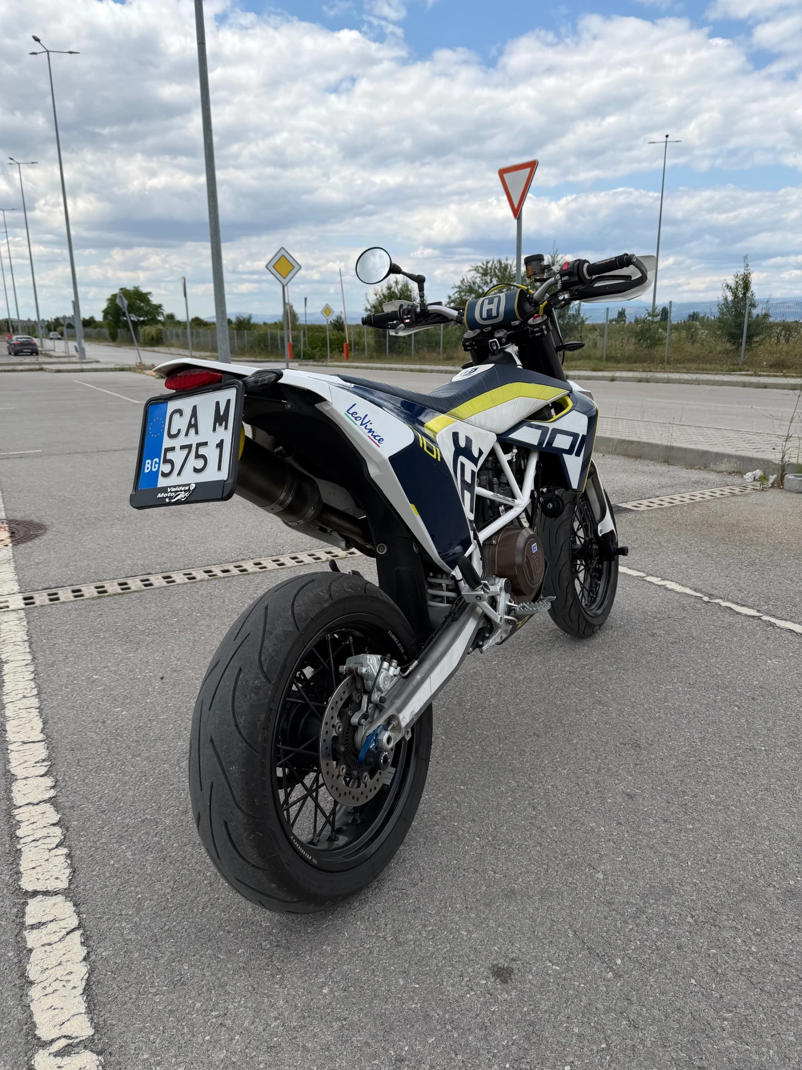 Husqvarna Svartpilen 701, снимка 3 - Мотоциклети и мототехника - 55408334