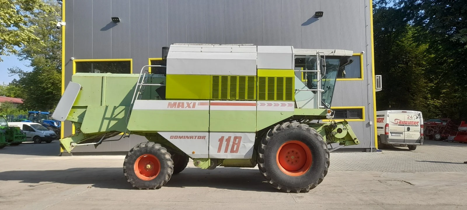 Комбайн Claas , модел Dominator 118 Maxi   - изображение 3