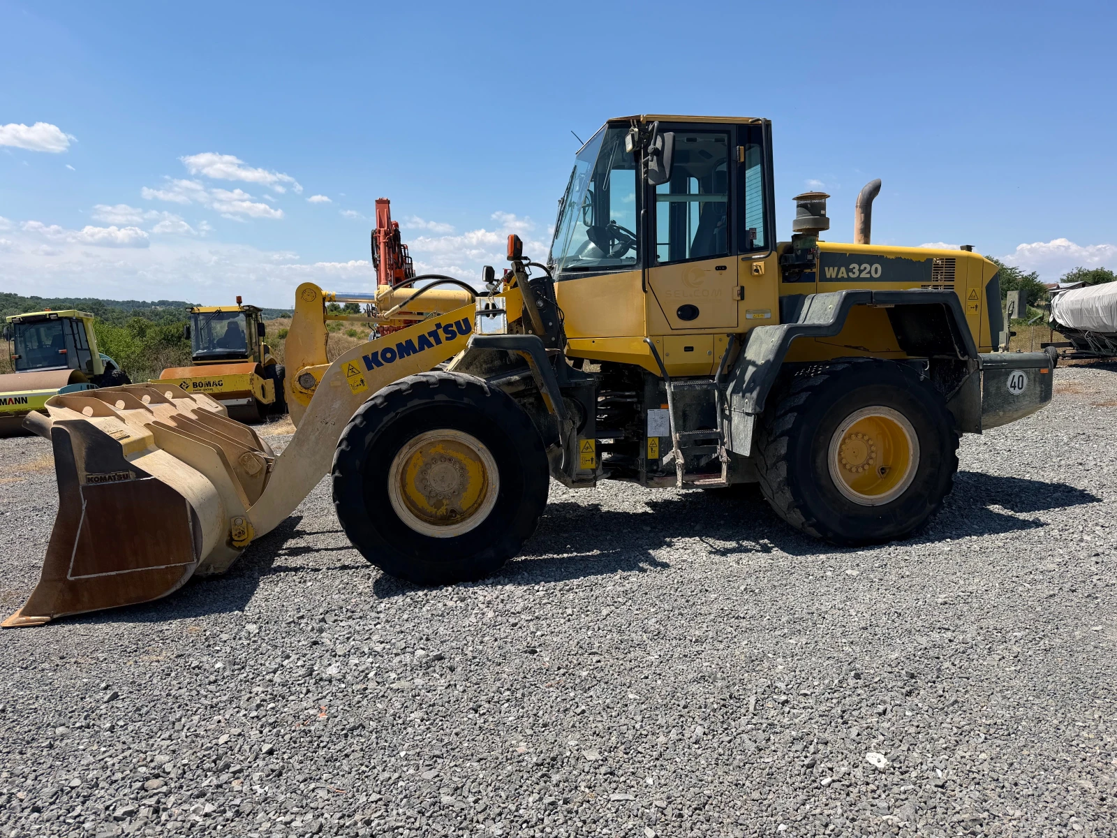 Челен товарач Komatsu WA 320 ЛИЗИНГ, снимка 4 - Индустриална техника - 54663124
