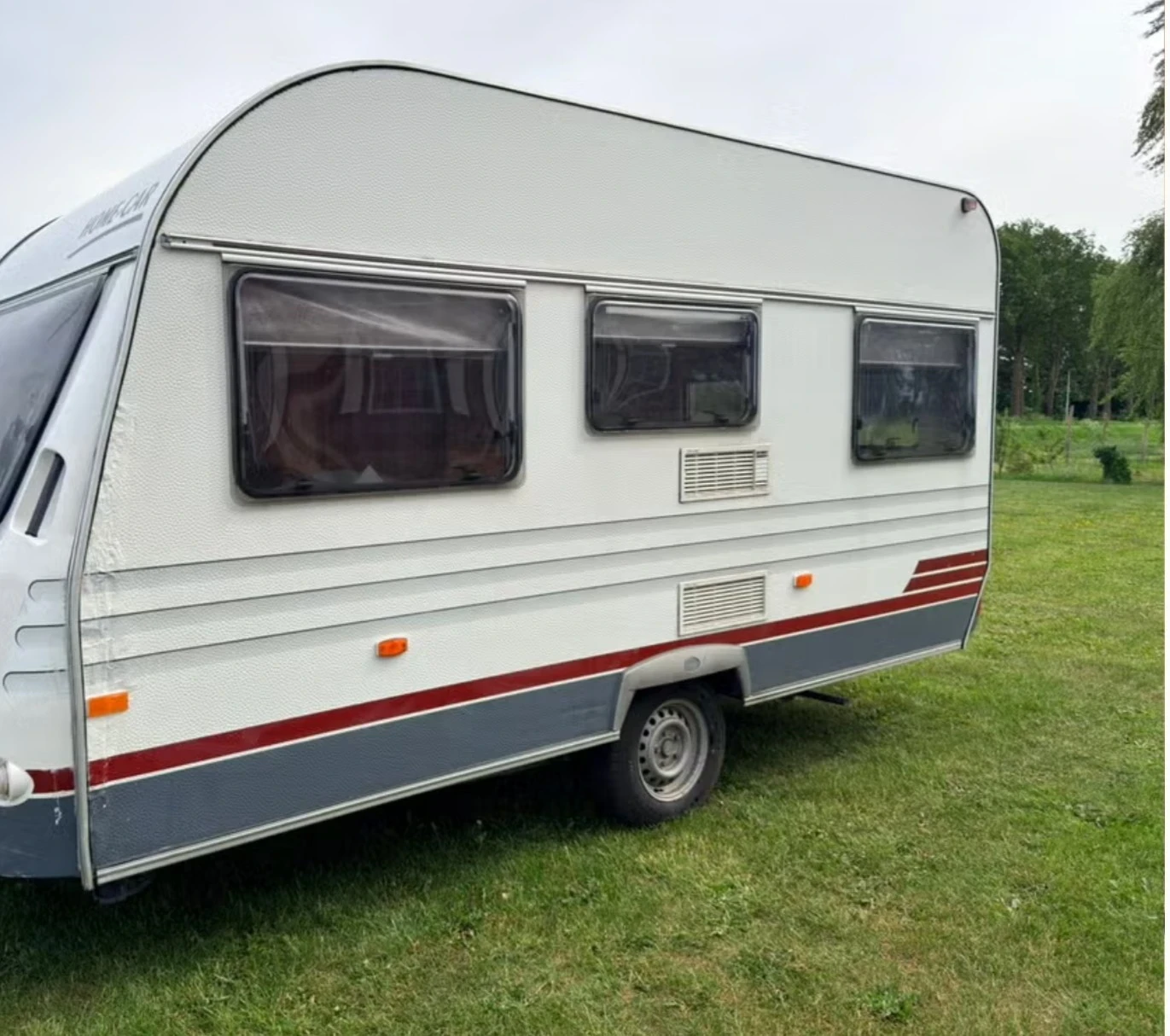 Каравана Hobby HOME CAR RACER 390, снимка 3 - Каравани и кемпери - 55066567