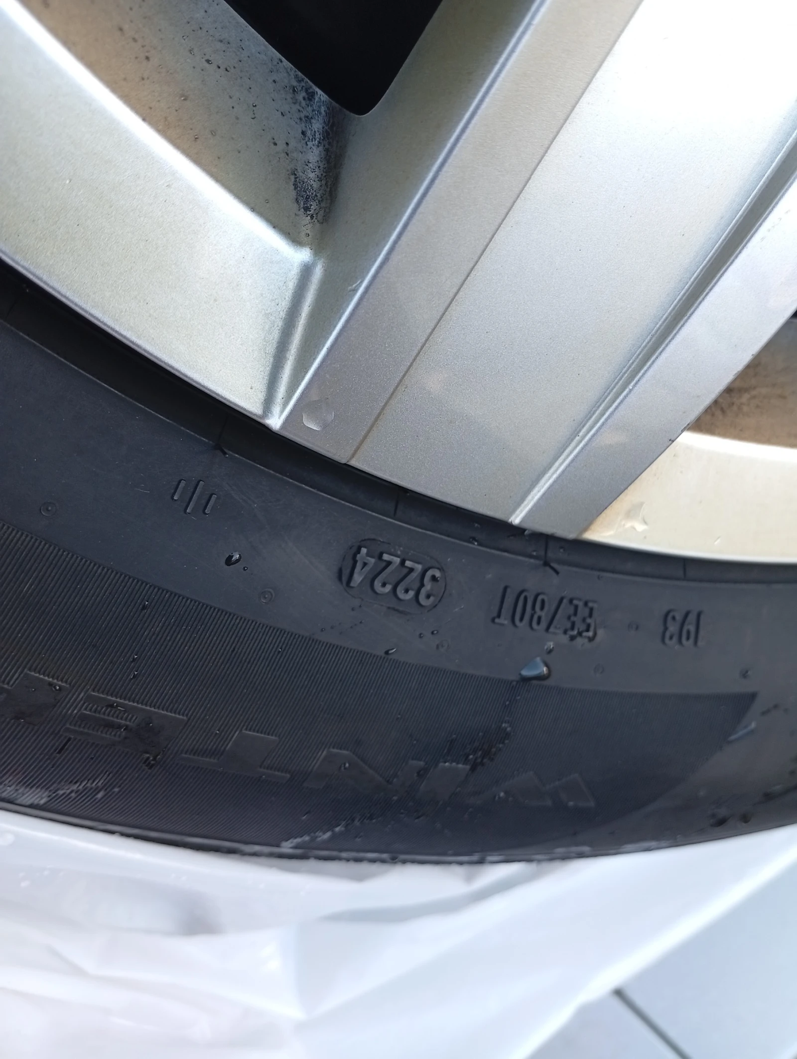 ���� � ������ 215/65R17 | Mobile.bg � ����������� 4