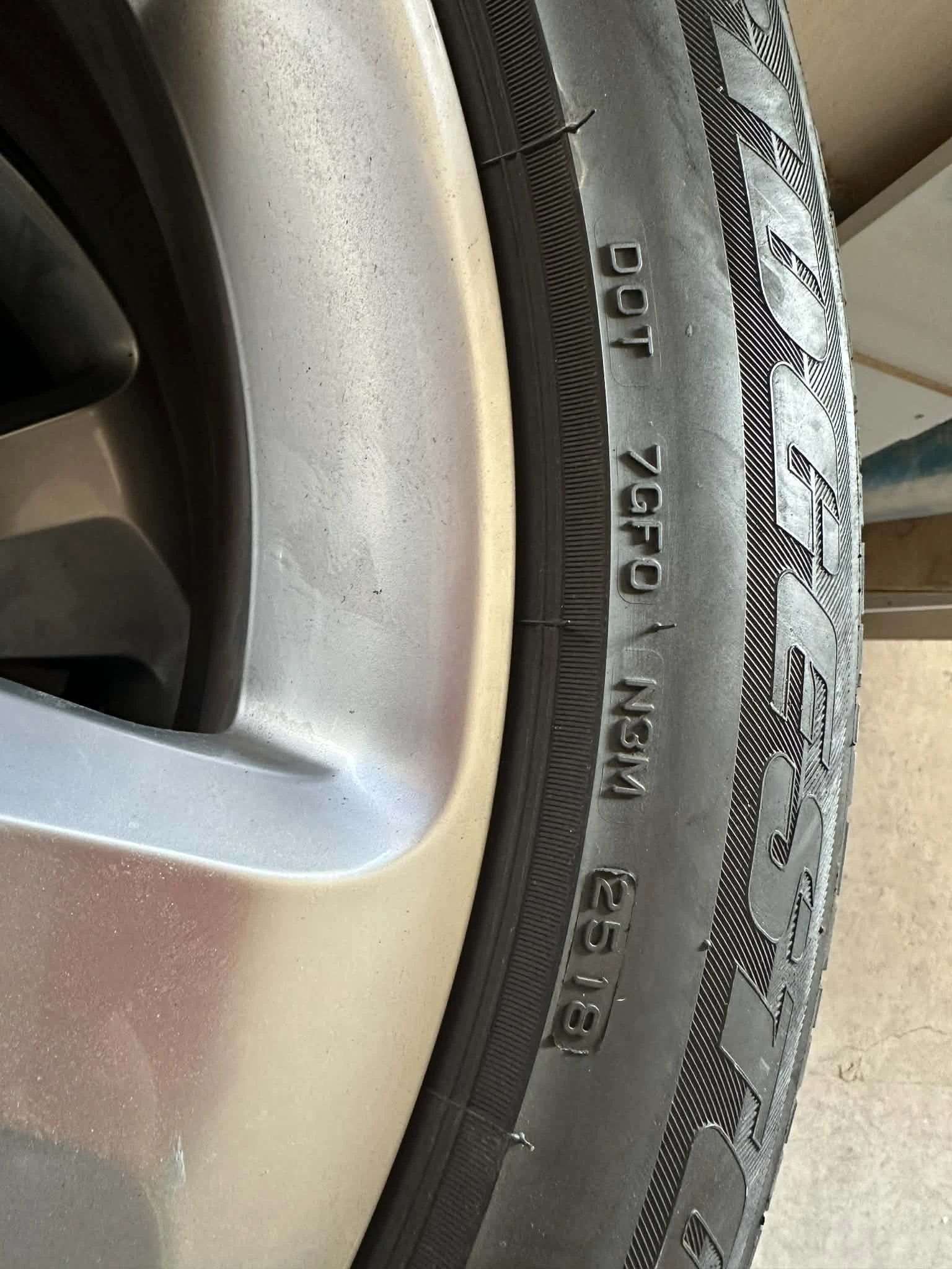 Гуми Летни 235/55R19, снимка 3 - Гуми и джанти - 53757023