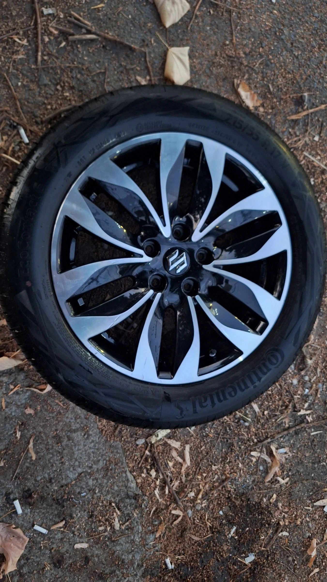 Гуми с джанти Continental 215/55R17, снимка 4 - Гуми и джанти - 55658837