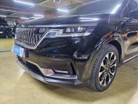 Kia Carnival 2.2 CRDI 202 к.с. 8+ 1 ОЧАКВАН ВНОС , снимка 2