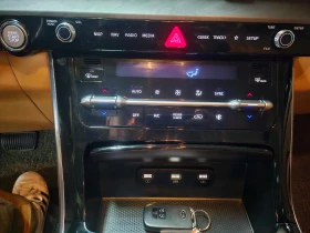 Kia Carnival 2.2 CRDI 202 к.с. 8+ 1 ОЧАКВАН ВНОС , снимка 10