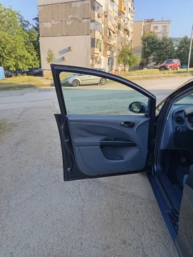 Seat Toledo 1.6i - 1690 € / 3305.35 лв. - 20869699 7