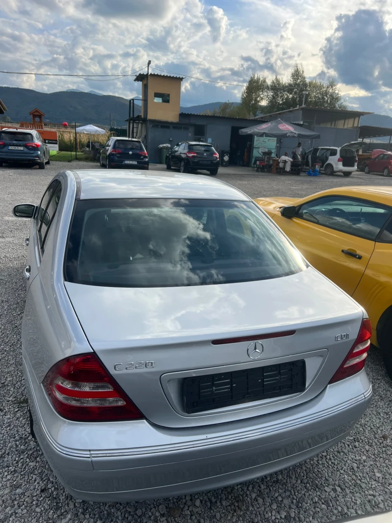 Mercedes-Benz C 220 220 CDI Facelift , снимка 3 - Автомобили и джипове - 47357856