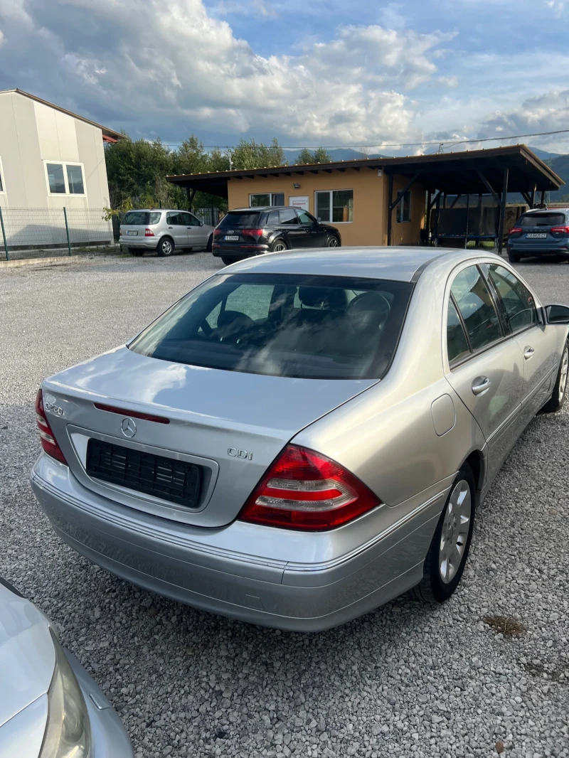 Mercedes-Benz C 220 220 CDI Facelift , снимка 2 - Автомобили и джипове - 47357856