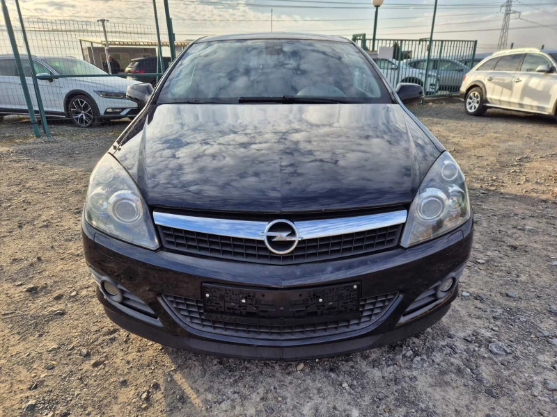 Opel Astra GTC 1.6i, снимка 8 - Автомобили и джипове - 48140380