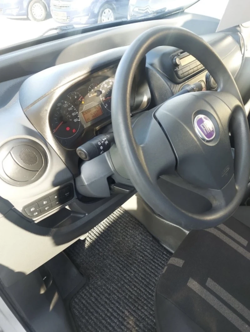 Fiat Qubo 1.3, снимка 8 - Автомобили и джипове - 48439488