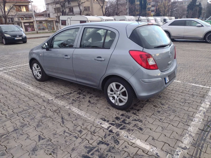 Opel Corsa 1.3i, снимка 6 - Автомобили и джипове - 48707461