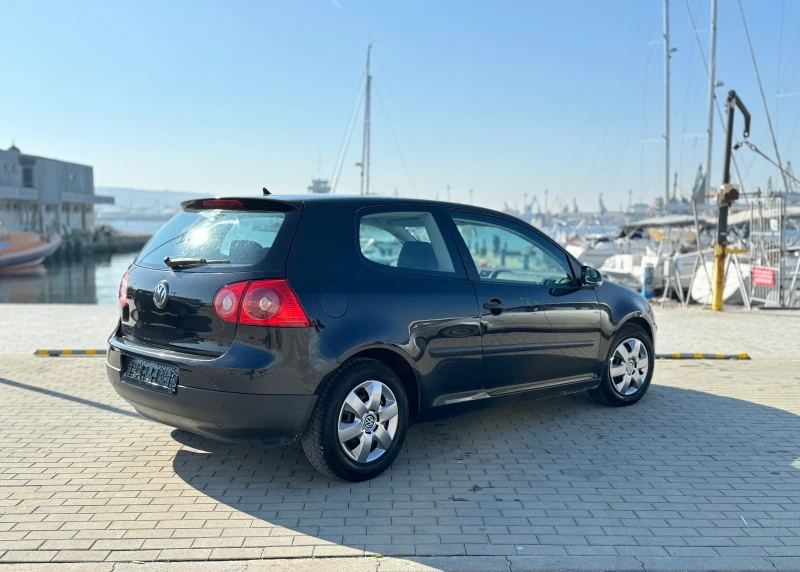 VW Golf 1.9 TDI, снимка 7 - Автомобили и джипове - 49378756