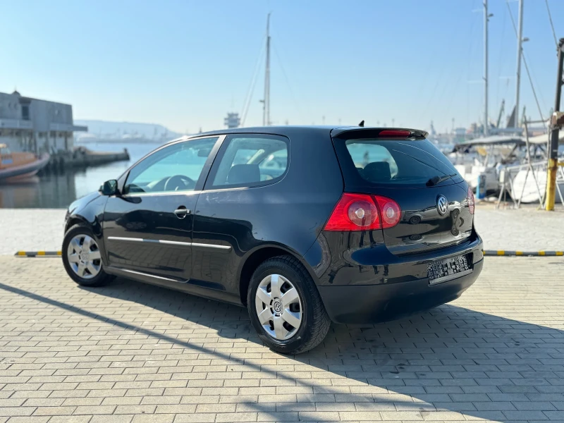 VW Golf 1.9 TDI, снимка 5 - Автомобили и джипове - 49378756