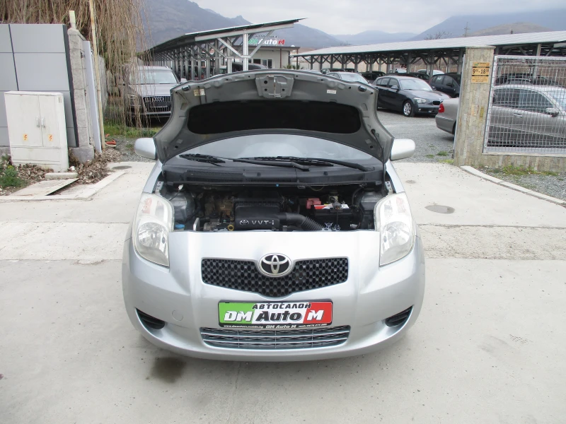 Toyota Yaris 1.3/БЕНЗИН/КАТО НОВА, снимка 17 - Автомобили и джипове - 49461644