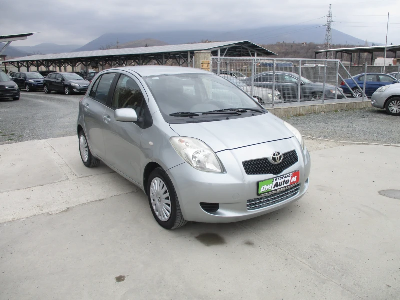 Toyota Yaris 1.3/БЕНЗИН/КАТО НОВА, снимка 2 - Автомобили и джипове - 49461644