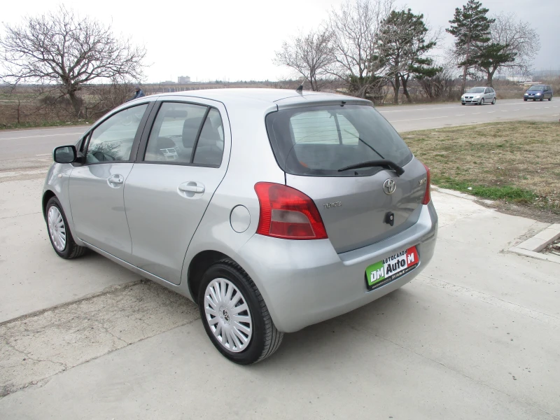 Toyota Yaris 1.3/БЕНЗИН/КАТО НОВА, снимка 6 - Автомобили и джипове - 49461644