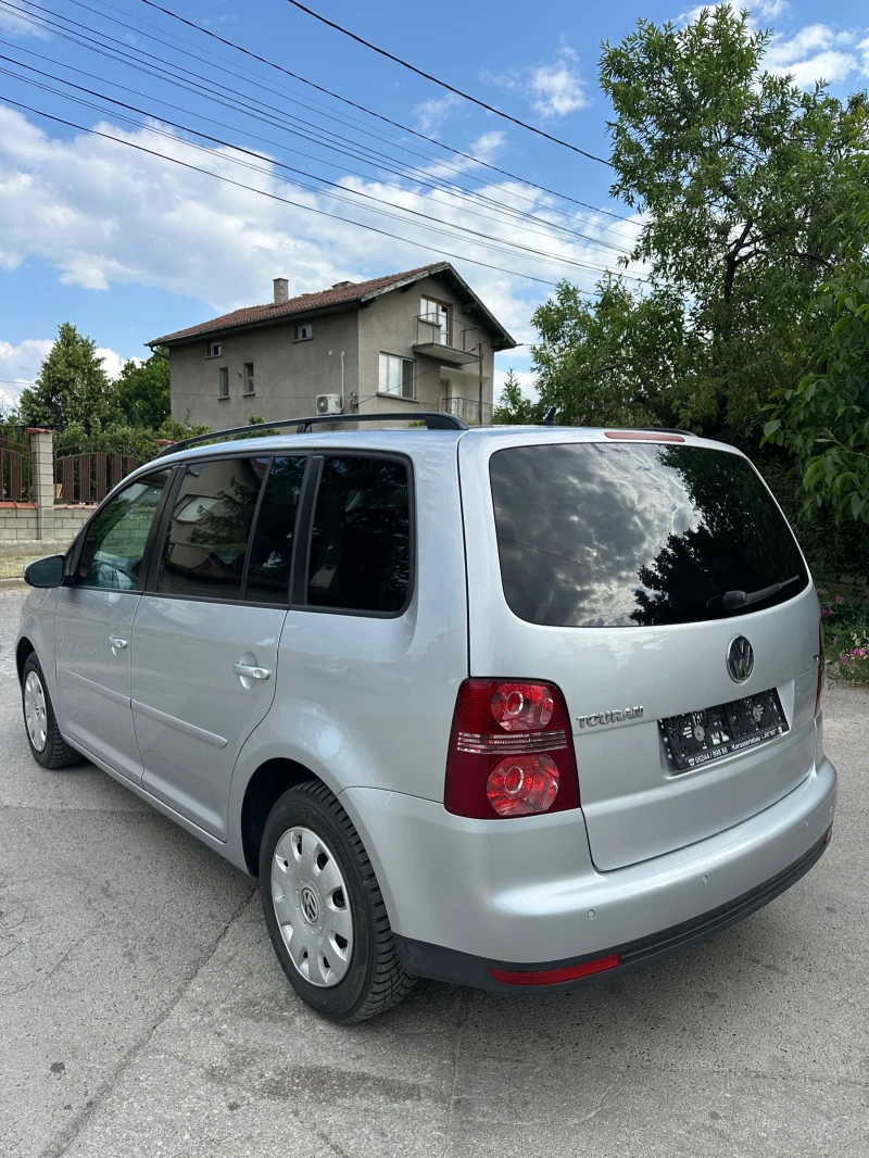 VW Touran 1.9 TDI 105 DSG, снимка 6 - Автомобили и джипове - 52569602