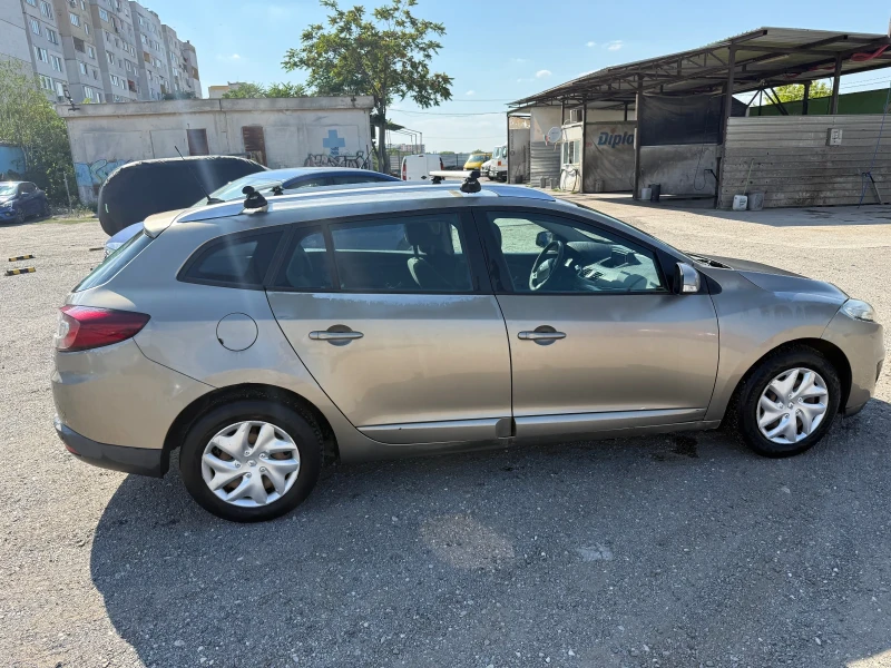 Renault Megane dCi, снимка 4 - Автомобили и джипове - 51673557