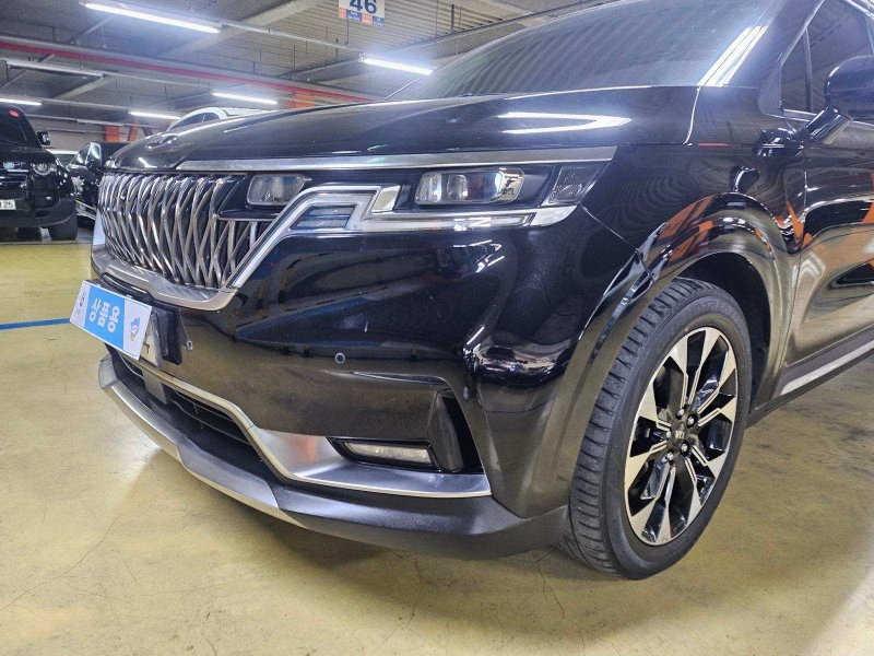 Kia Carnival 2.2 CRDI 202 к.с. 8+ 1 ОЧАКВАН ВНОС 04.03.2026г., снимка 2 - Автомобили и джипове - 51672636