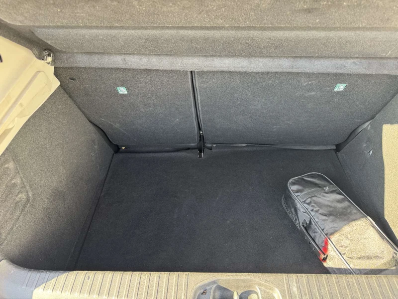 Renault Clio 1.0 Tce, снимка 11 - Автомобили и джипове - 52404004