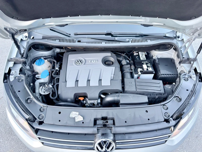VW Touran 1.6TDI-105к.с.* 7Места* Euro5* ЛИЗИНГ* , снимка 17 - Автомобили и джипове - 52544702