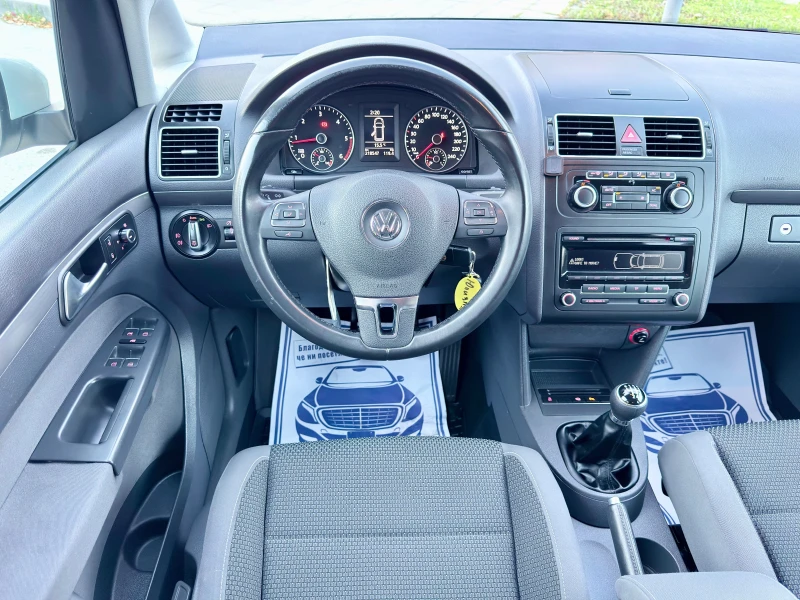 VW Touran 1.6TDI-105к.с.* 7Места* Euro5* ЛИЗИНГ* , снимка 12 - Автомобили и джипове - 52544702