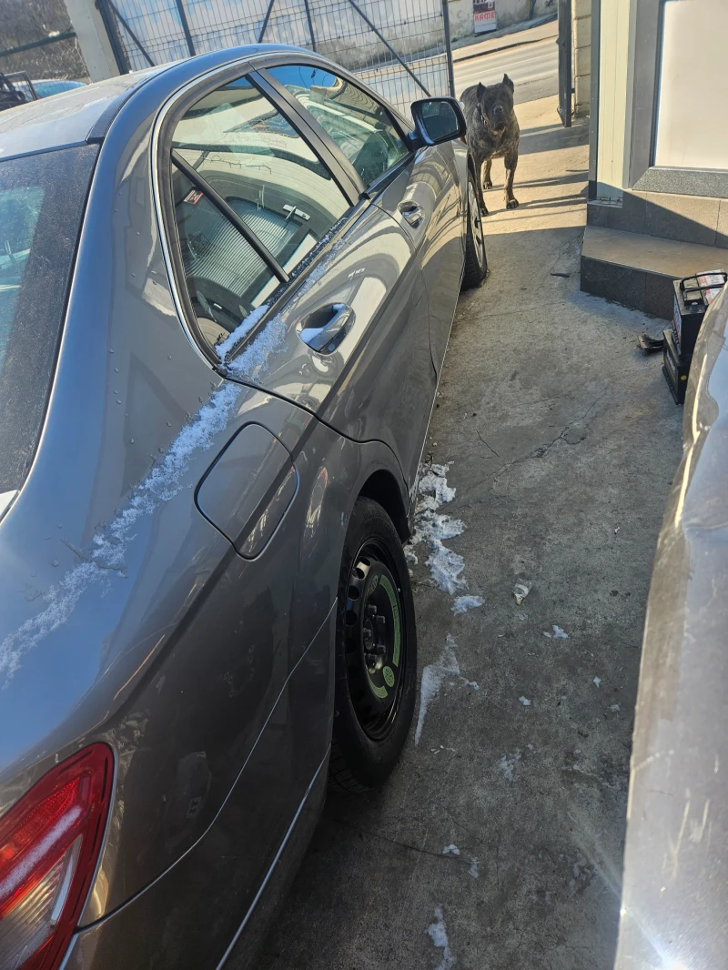 Mercedes-Benz C 220 C220, снимка 4 - Автомобили и джипове - 53086803