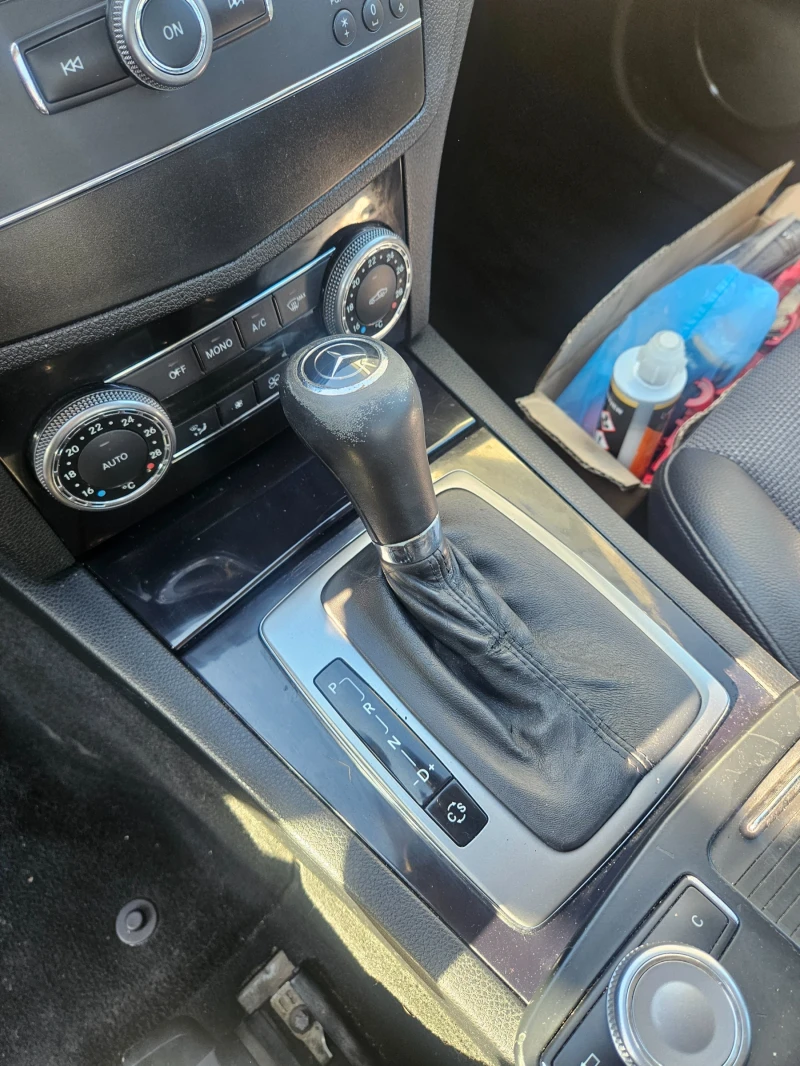 Mercedes-Benz C 220 C220, снимка 7 - Автомобили и джипове - 53086803