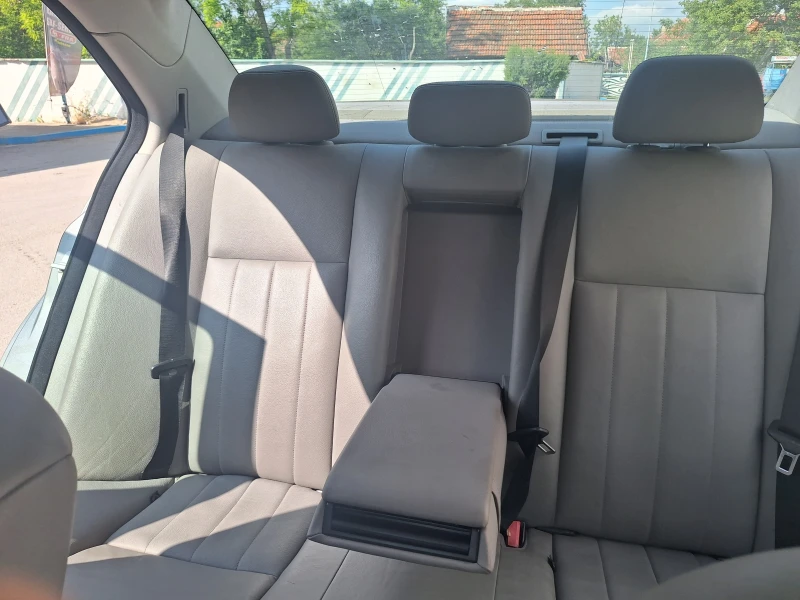 Mercedes-Benz B 220, снимка 9 - Автомобили и джипове - 53137952