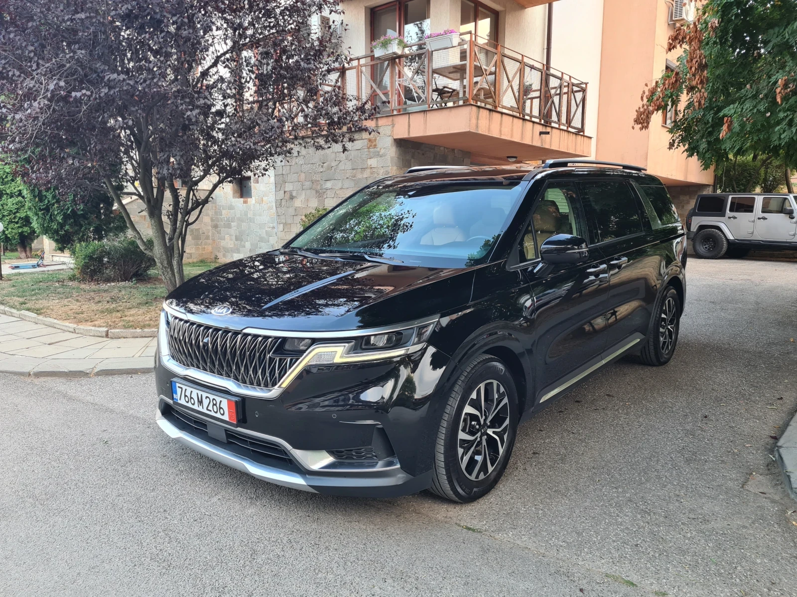 Kia Carnival 2.2 CRDI 202 к.с. 8+ 1, снимка 1