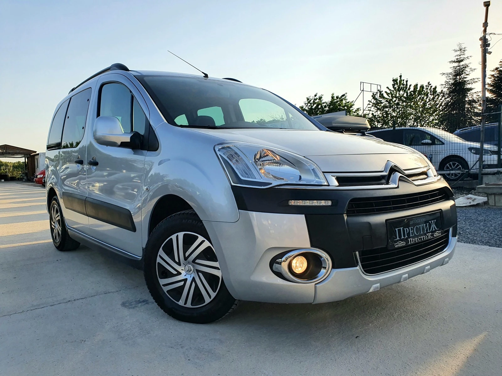 Citroen Berlingo 1.6 HDI - XTR - MULTISPACE  - изображение 3